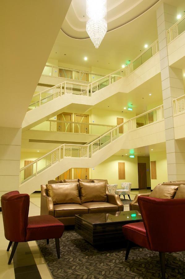 Jolly Suites&Spa Petkasem Haōhng Khēm Eksteriør billede